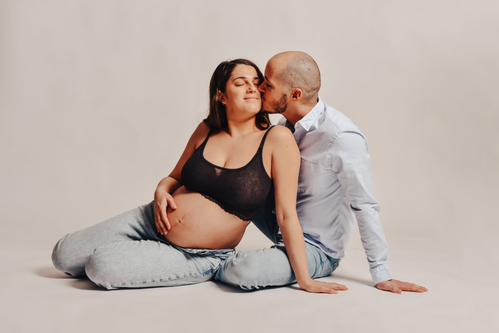 couple studio femme enceinte