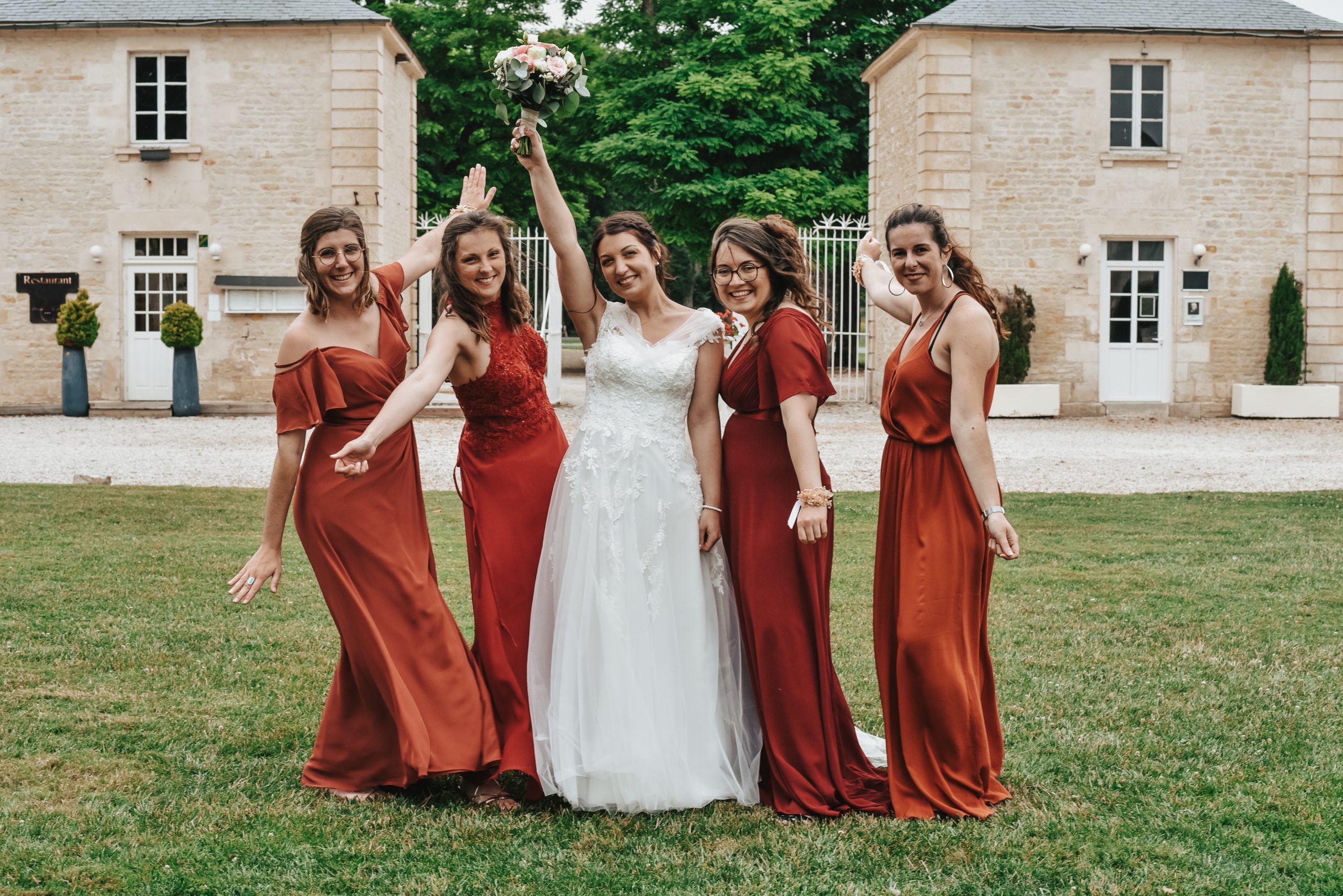 photos groupes mariée + témoins