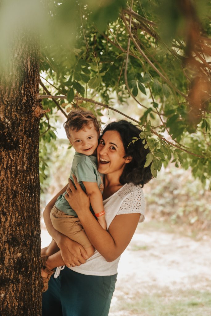 maman et son fils extérieur